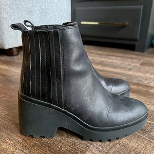 Eileen Fischer Leather Bootie